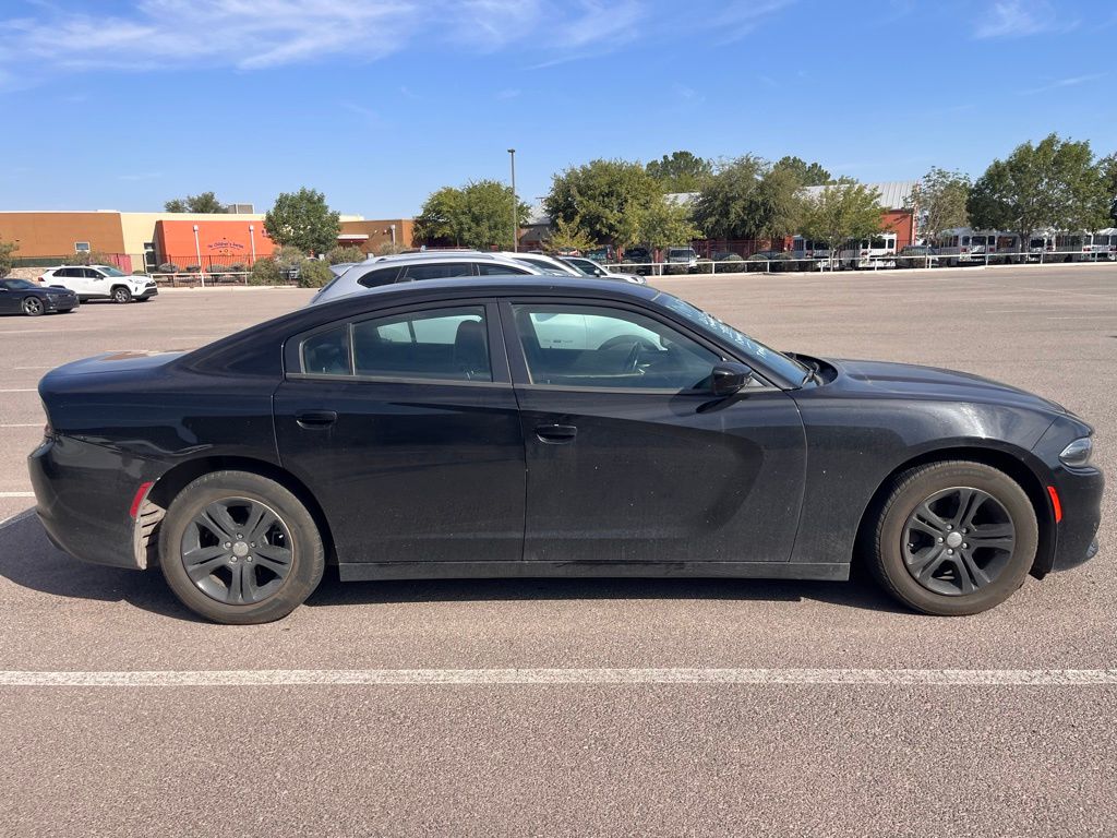 2020 Dodge Charger SXT photo 4