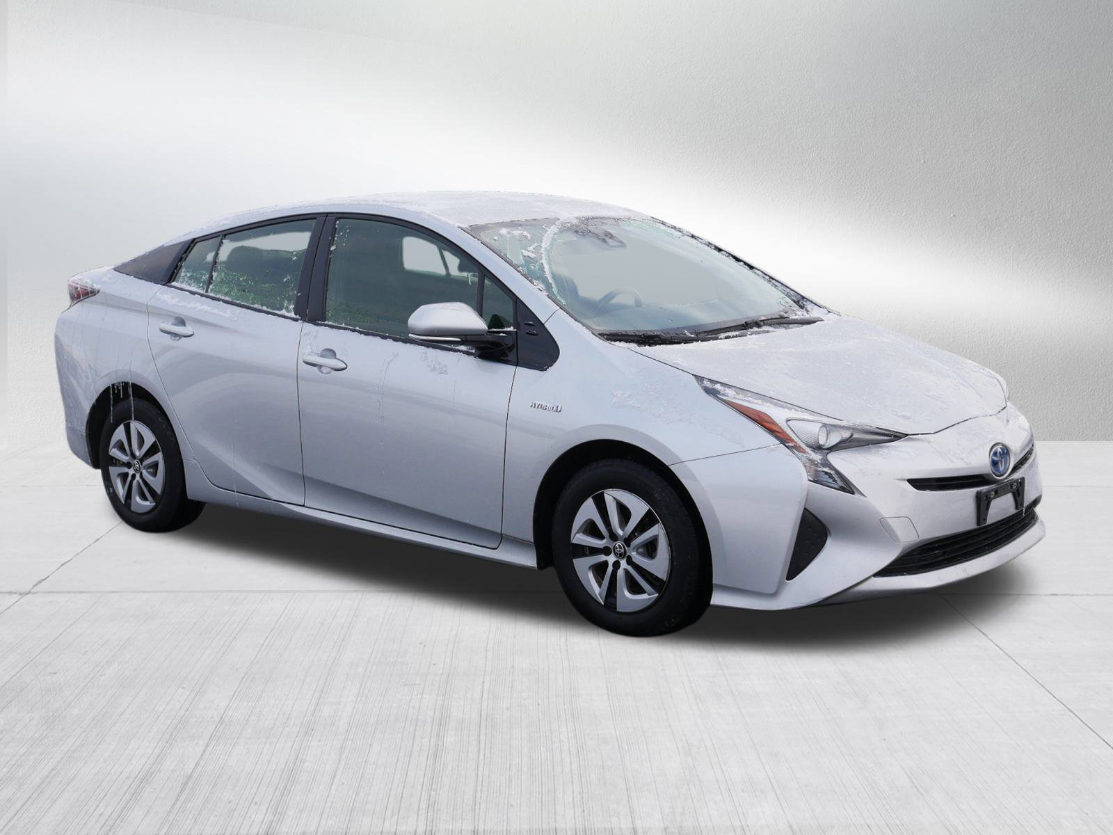 2017 Toyota Prius Three's photo