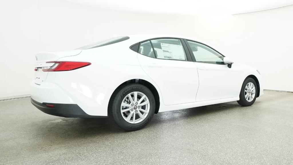 2025 Toyota Camry LE photo 22