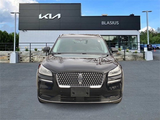 2022 Lincoln Corsair Standard photo 3