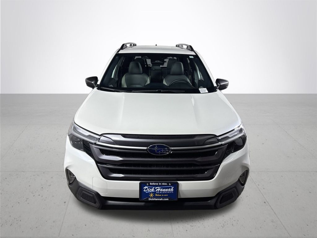 2025 Subaru Forester Limited photo 3