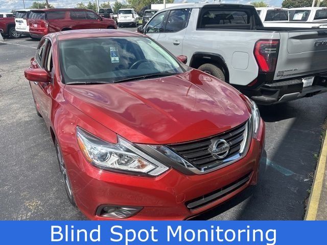 2016 Nissan Altima 2.5 SV photo 2