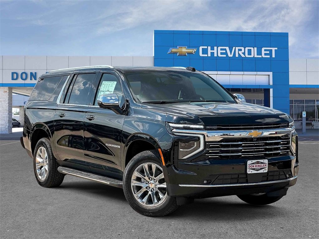 2026 Chevrolet Suburban LT's photo