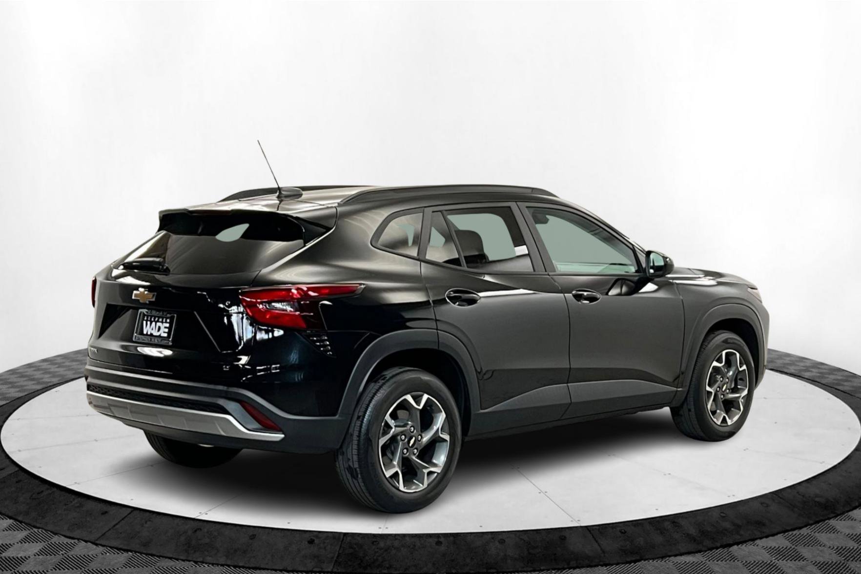 2024 Chevrolet Trax LT photo 4