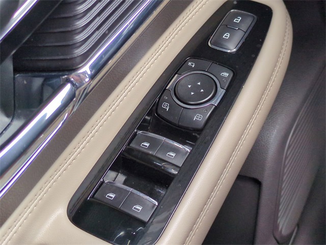 2021 Lincoln Corsair Standard photo 22