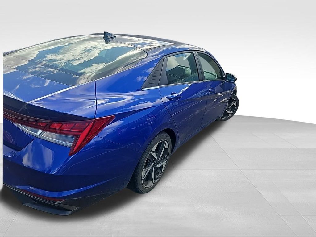2021 Hyundai Elantra SEL photo 7