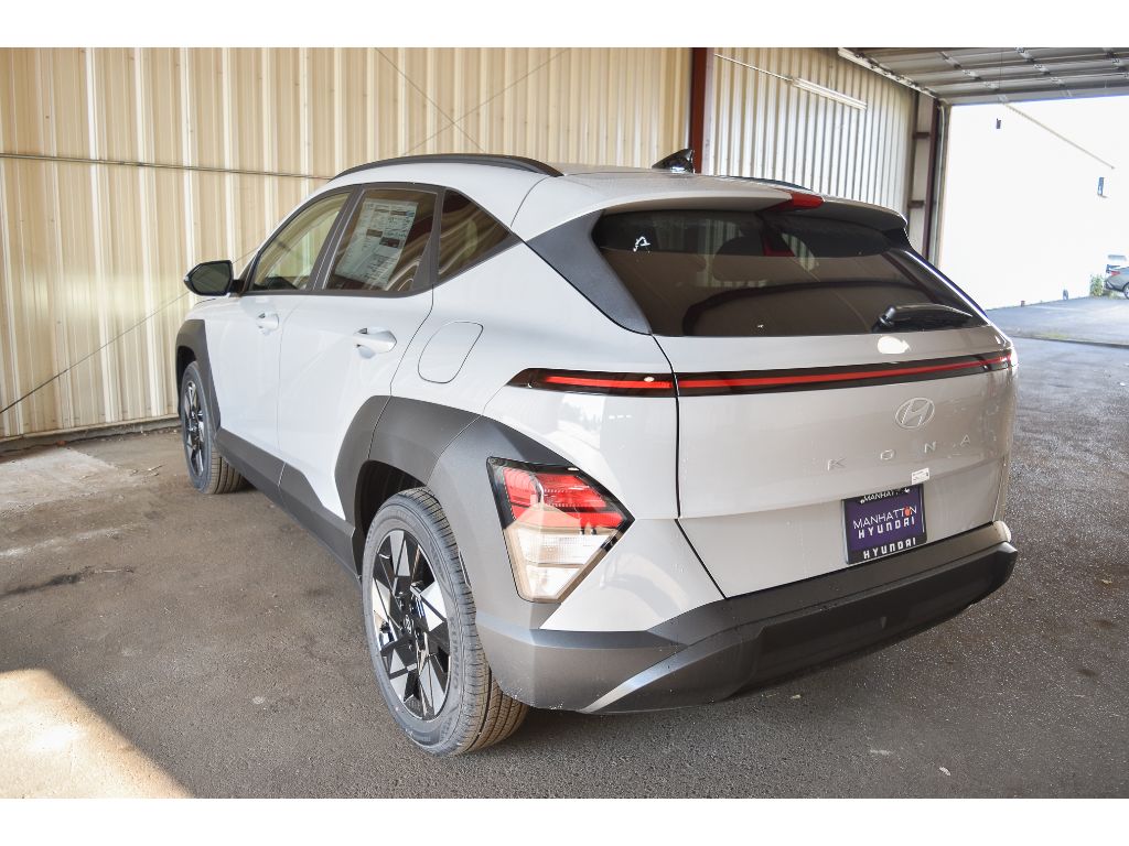 2025 Hyundai Kona SEL photo 4