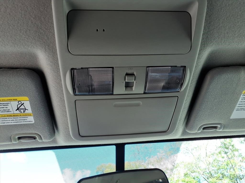 2016 Nissan Frontier S photo 17