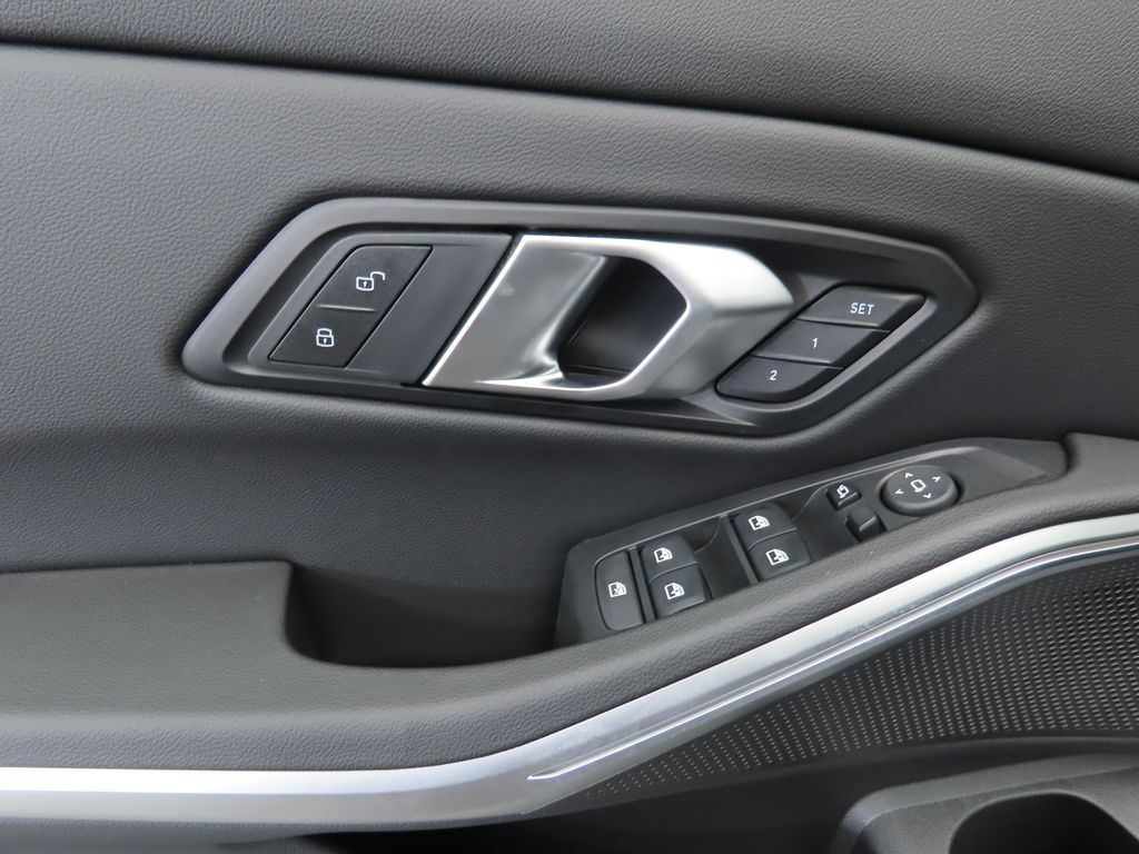 2025 Bmw 330i photo 24
