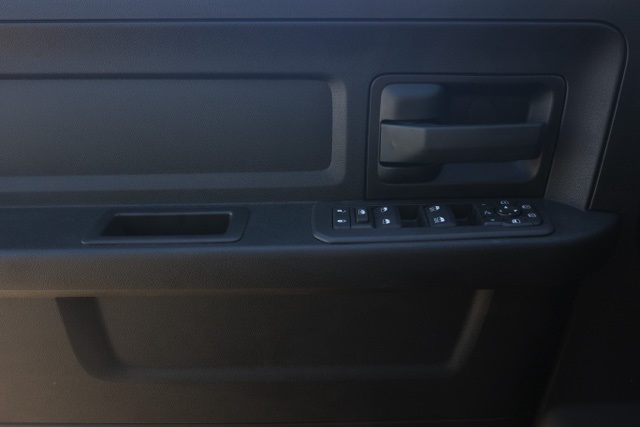 New 2026 Granite Crystal Metallic Clear-Coat Exterior Paint RAM Tradesman image 23