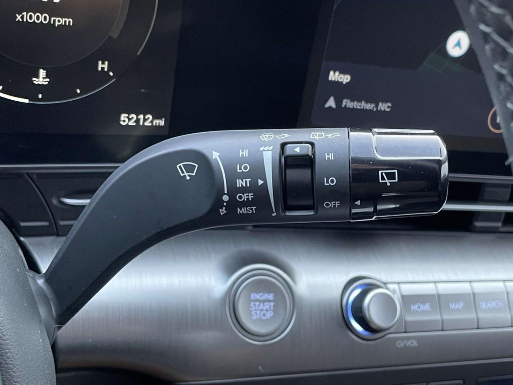 2025 Hyundai Kona Limited photo 11