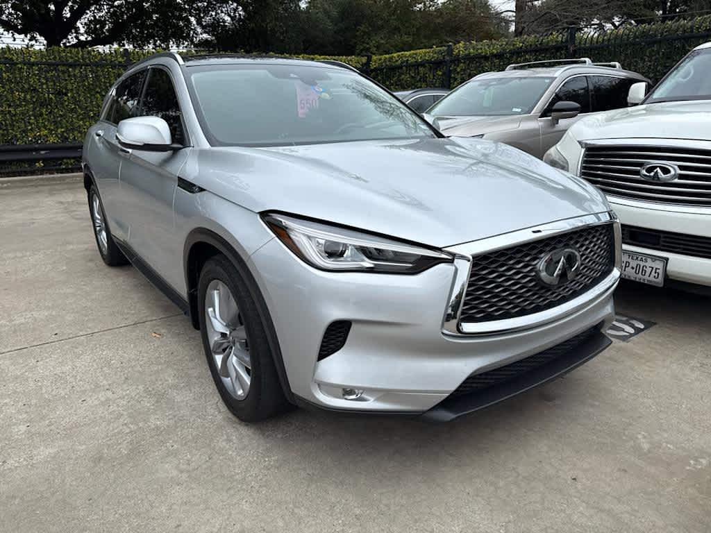 2021 Infiniti QX50 Luxe photo 2