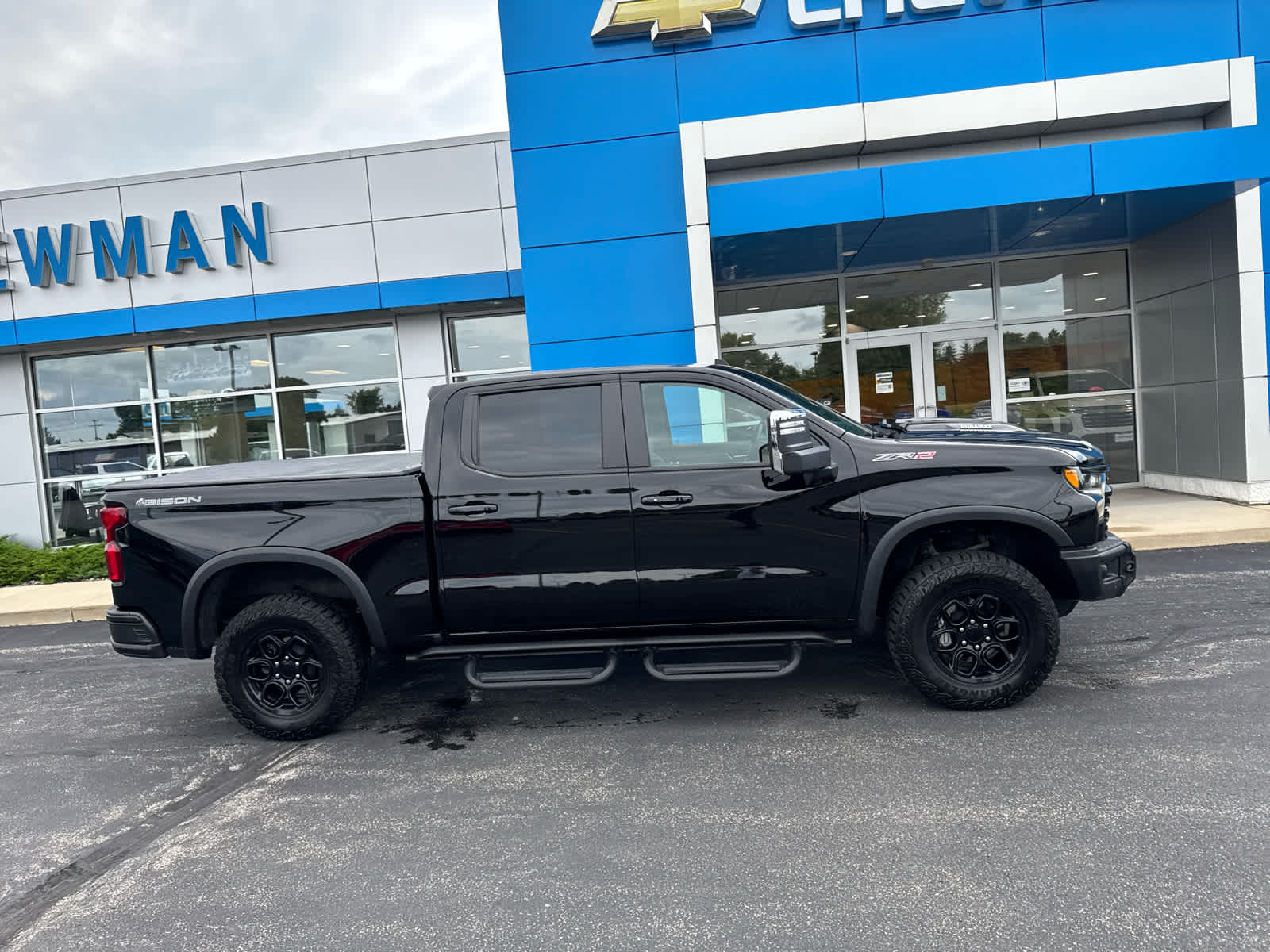 2024 Chevrolet Silverado 1500 ZR2 photo 3