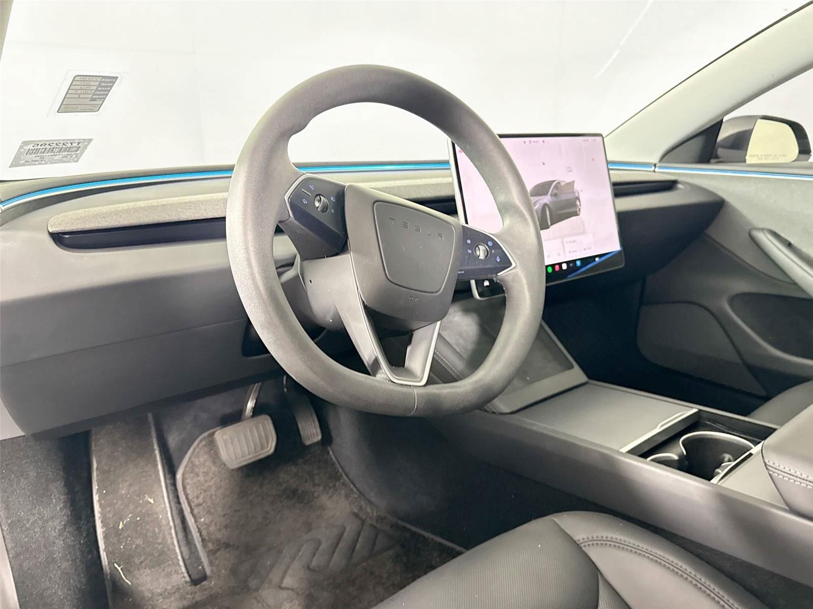 2024 Tesla Model 3 Standard Range photo 10