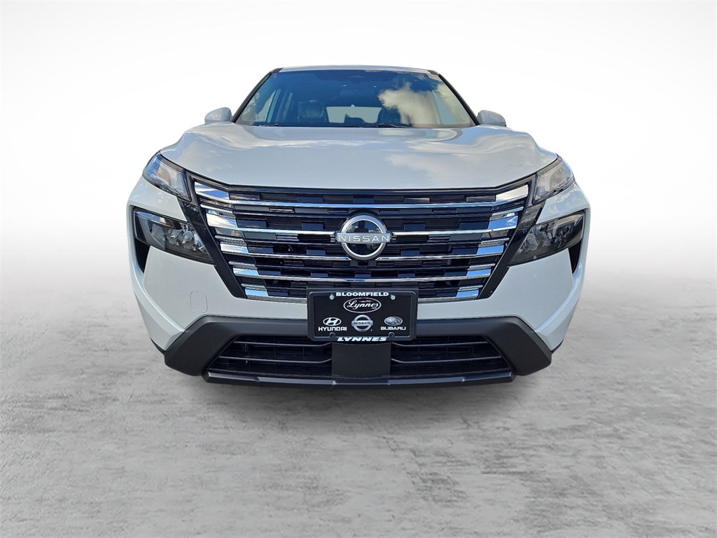 2026 Nissan Rogue SV photo 2