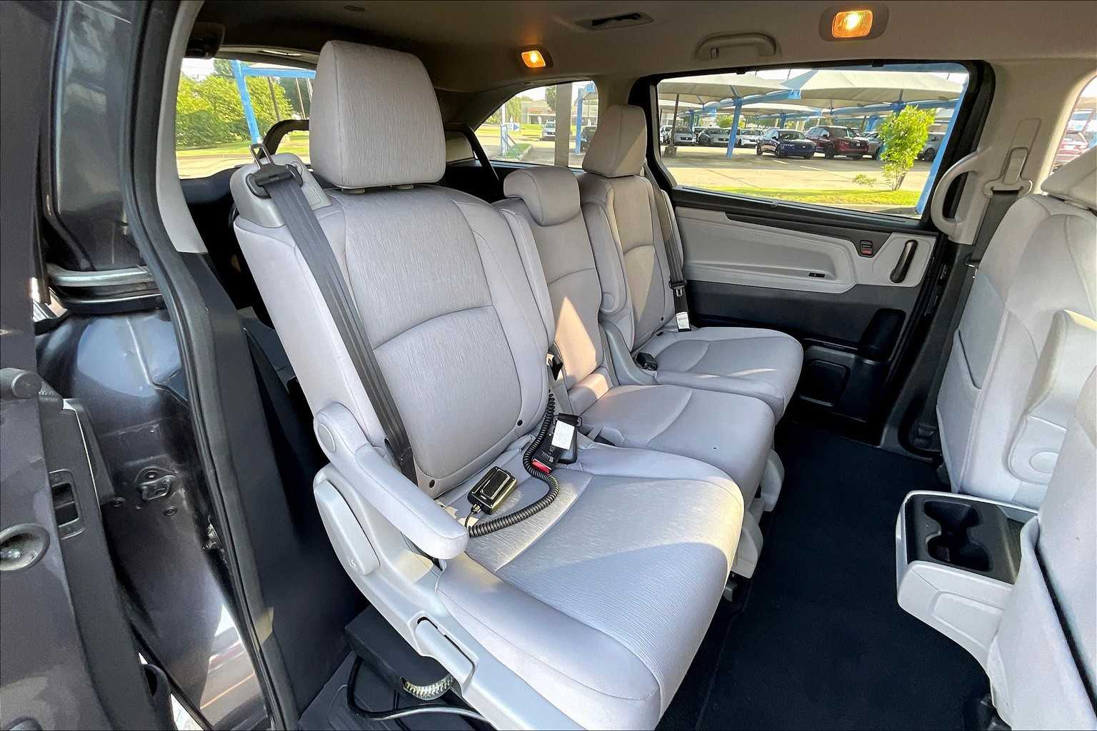 2019 Honda Odyssey EX photo 16