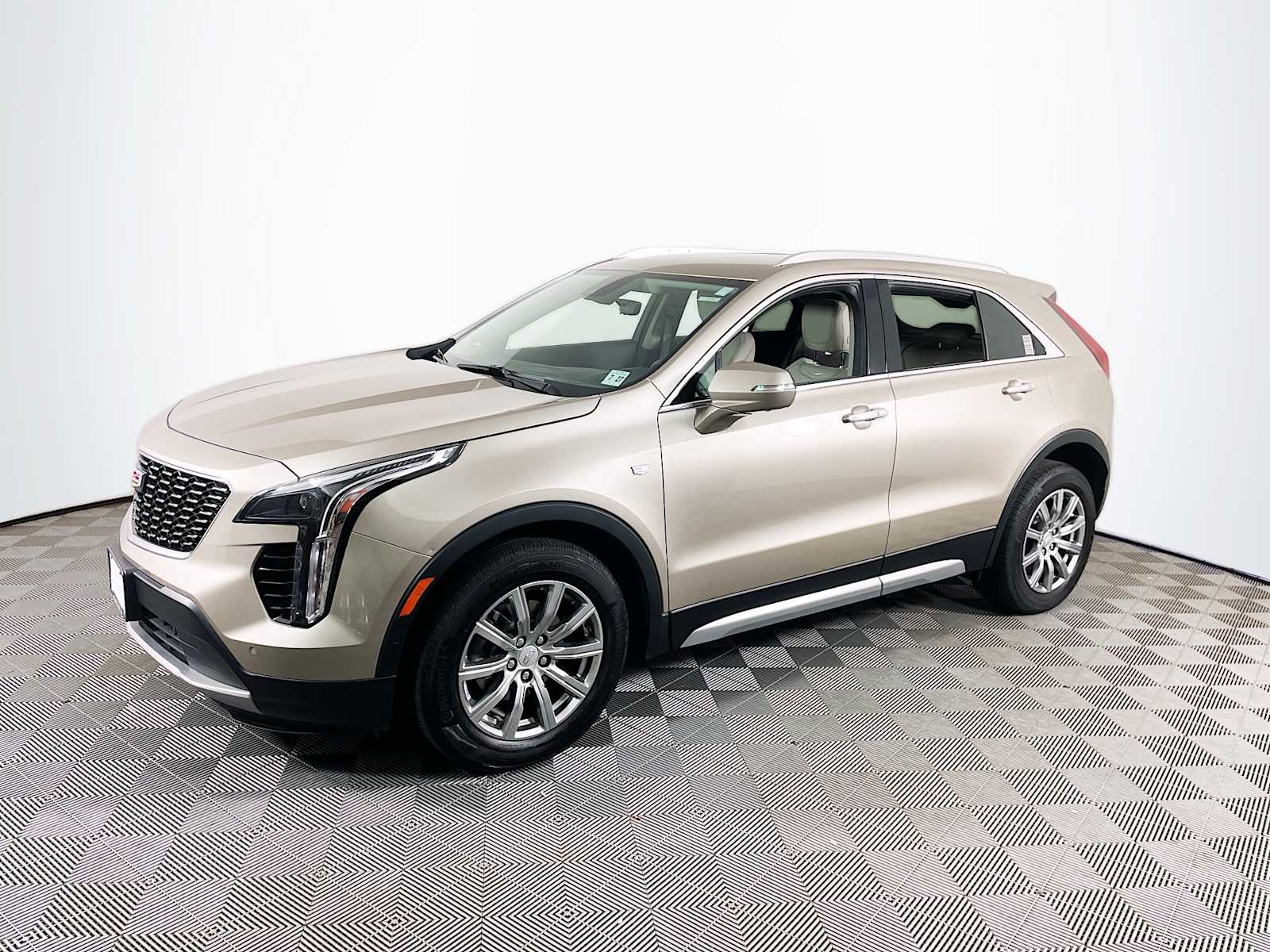 2022 Cadillac XT4 Premium Luxury's photo