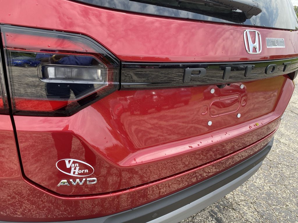 2025 Honda Pilot Touring photo 34