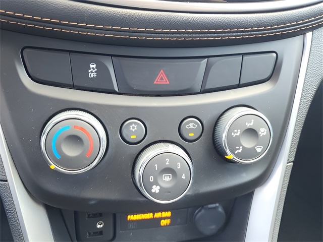 2022 Chevrolet Trax LT photo 28