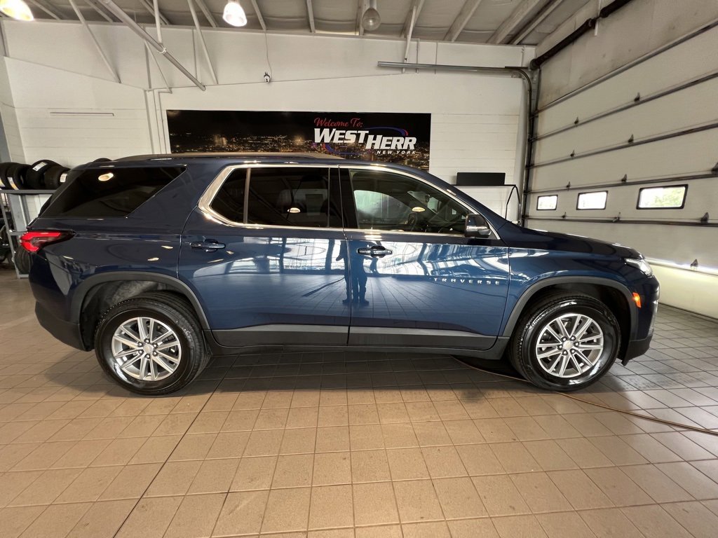 2023 Chevrolet Traverse Cloth 1LT photo 10