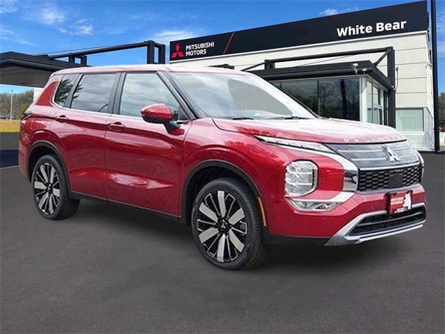 2025 Mitsubishi Outlander SE's photo