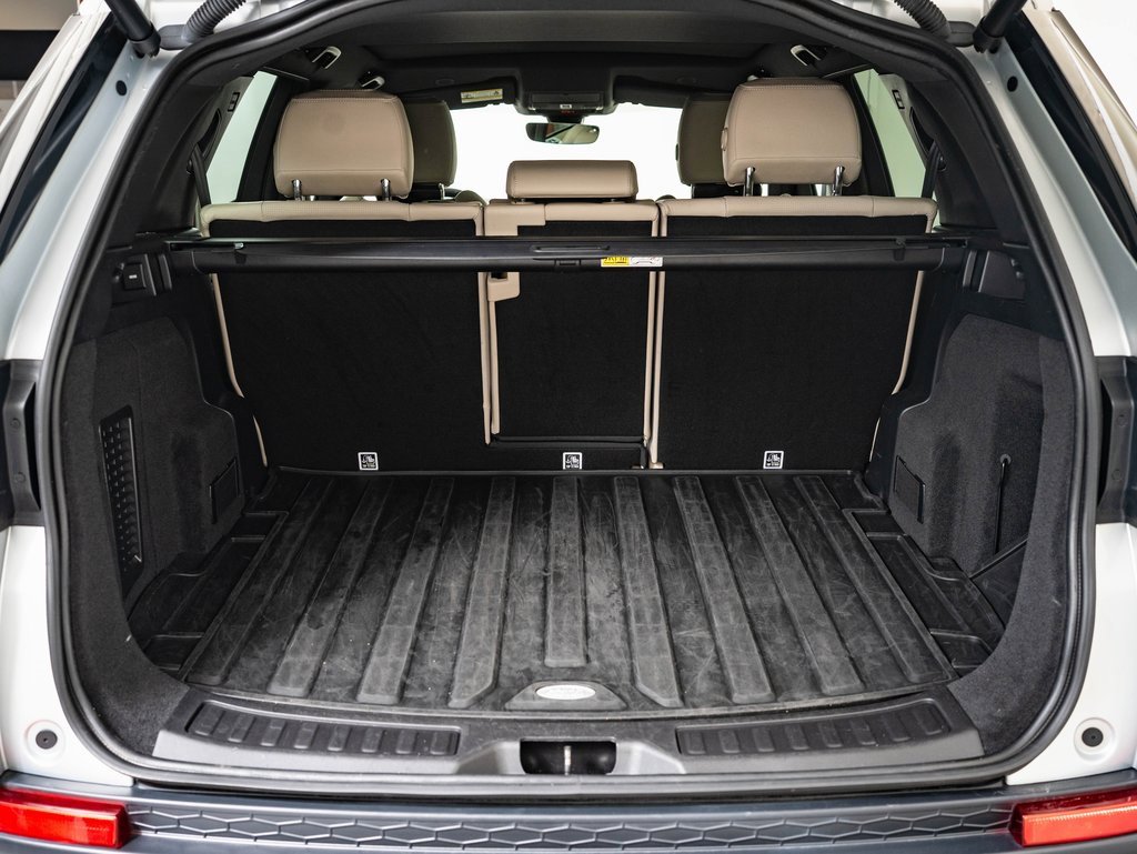 2022 Land Rover Discovery Sport SE photo 15