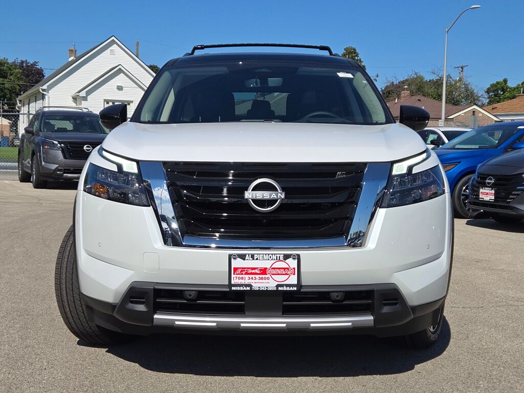 2025 Nissan Frontier SV photo 3