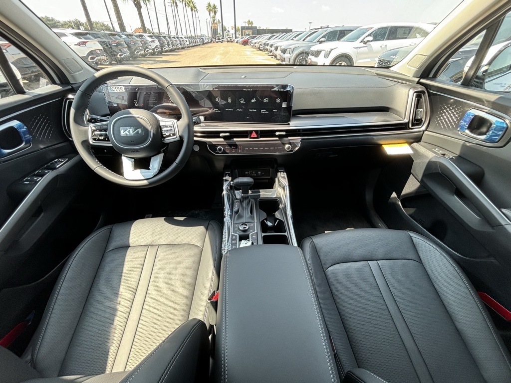 2025 Kia Sorento S photo 9