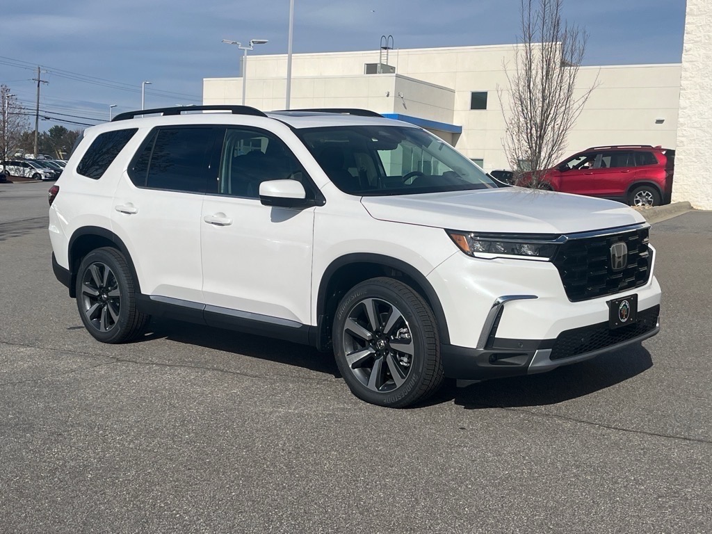 2025 Honda Pilot Touring's photo