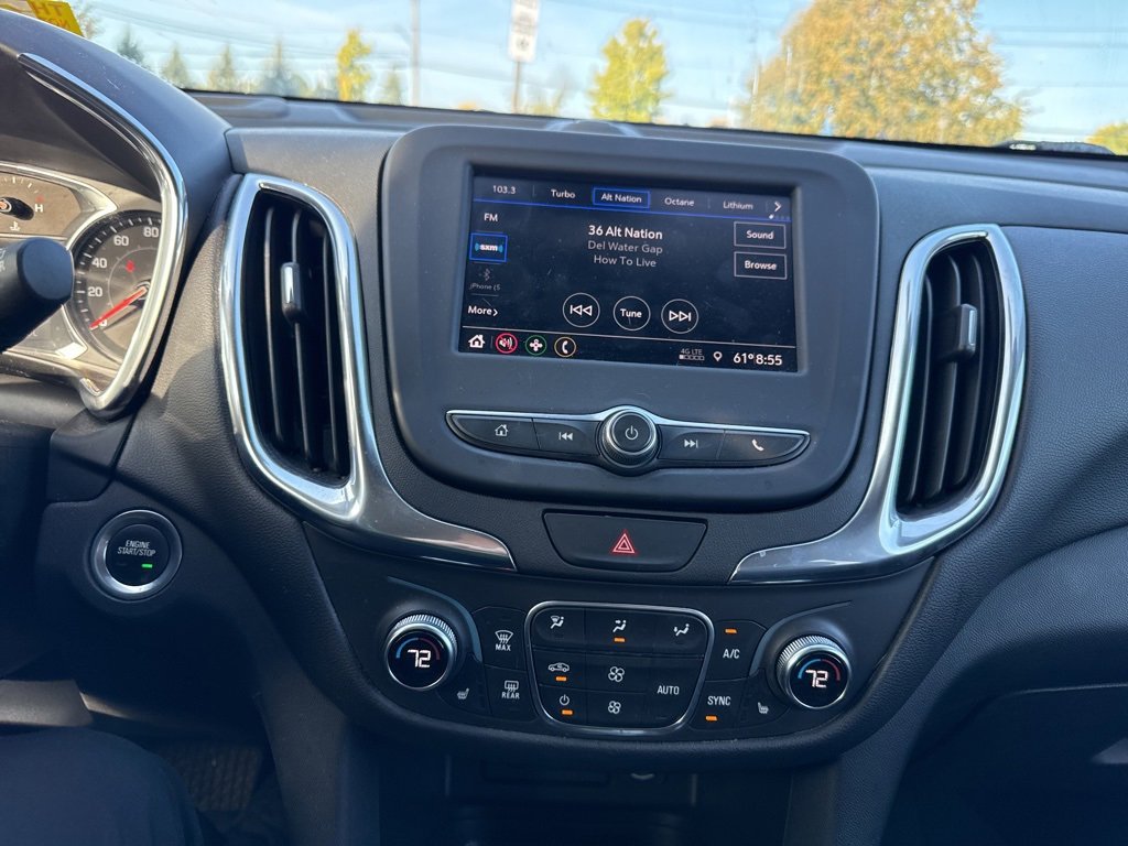 2020 Chevrolet Equinox LT photo 2