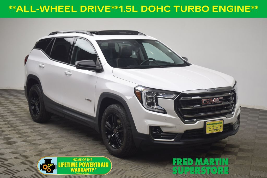 2022 GMC Terrain AT4's photo