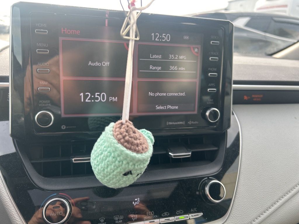 2020 Toyota Corolla SE photo 3