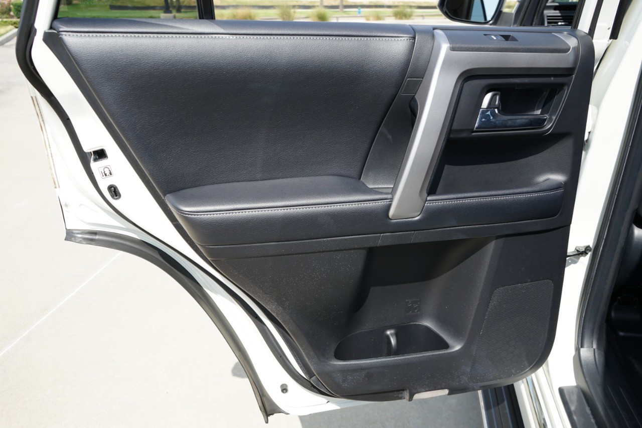2019 Toyota 4Runner Limited photo 32