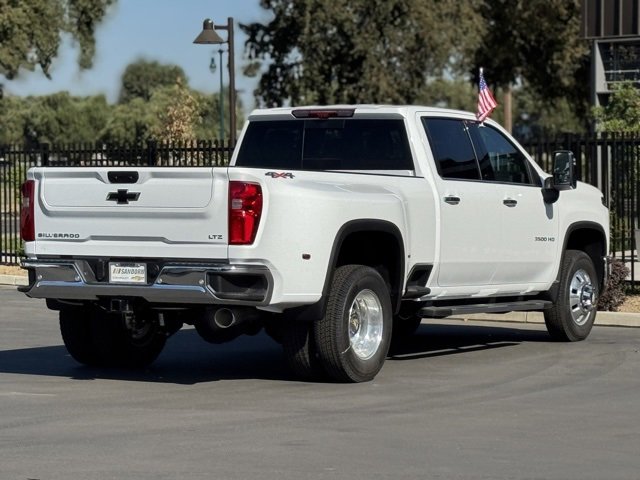 2025 Chevrolet Silverado 3500HD LT photo 3