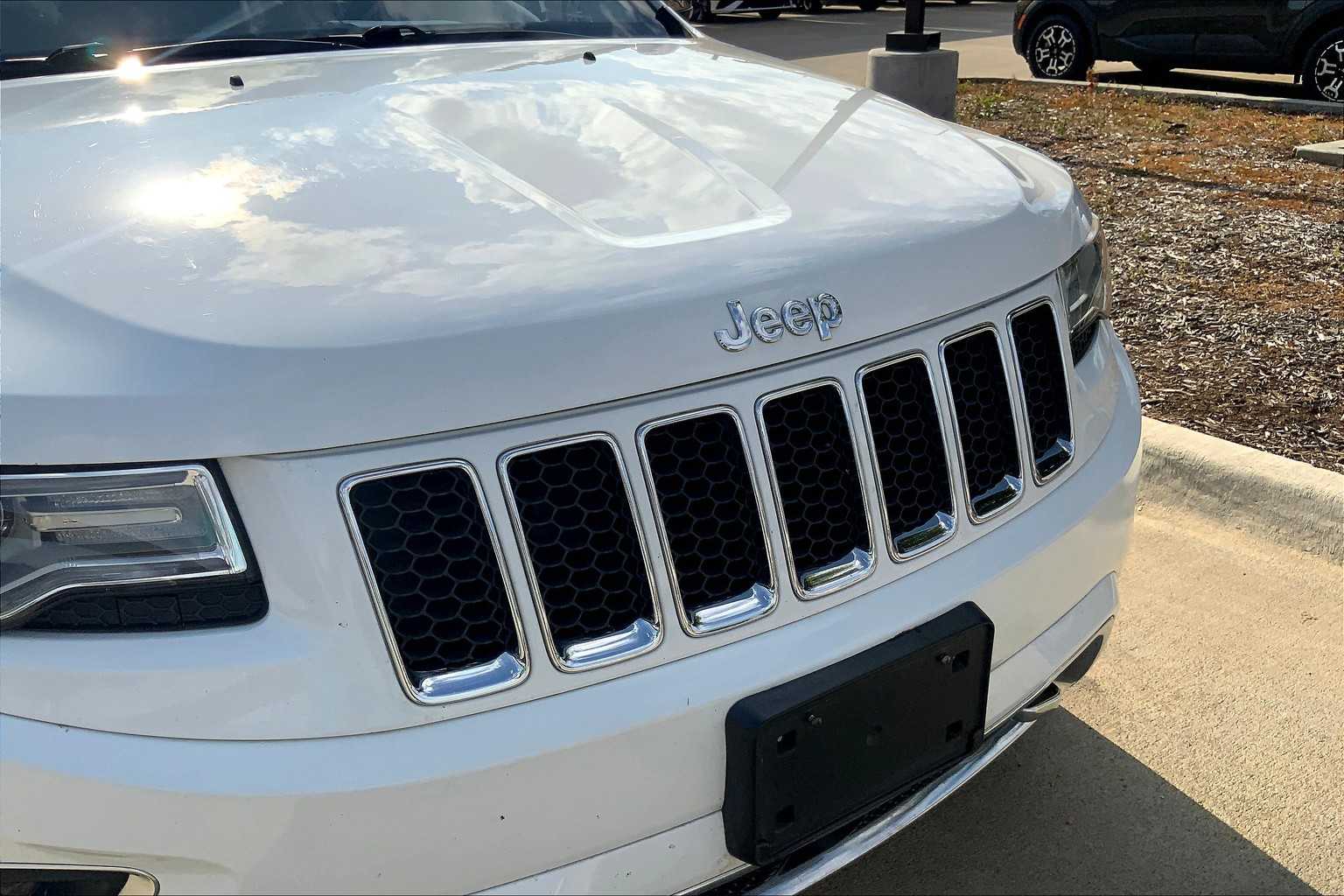 2015 Jeep Grand Cherokee Overland photo 26