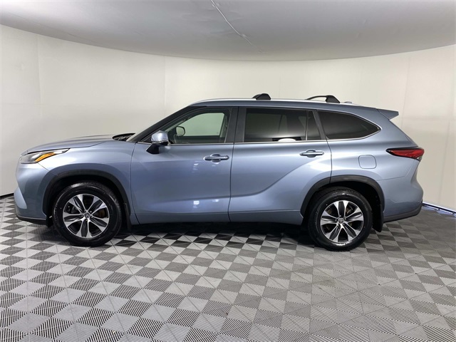 2023 Toyota Highlander XLE photo 4