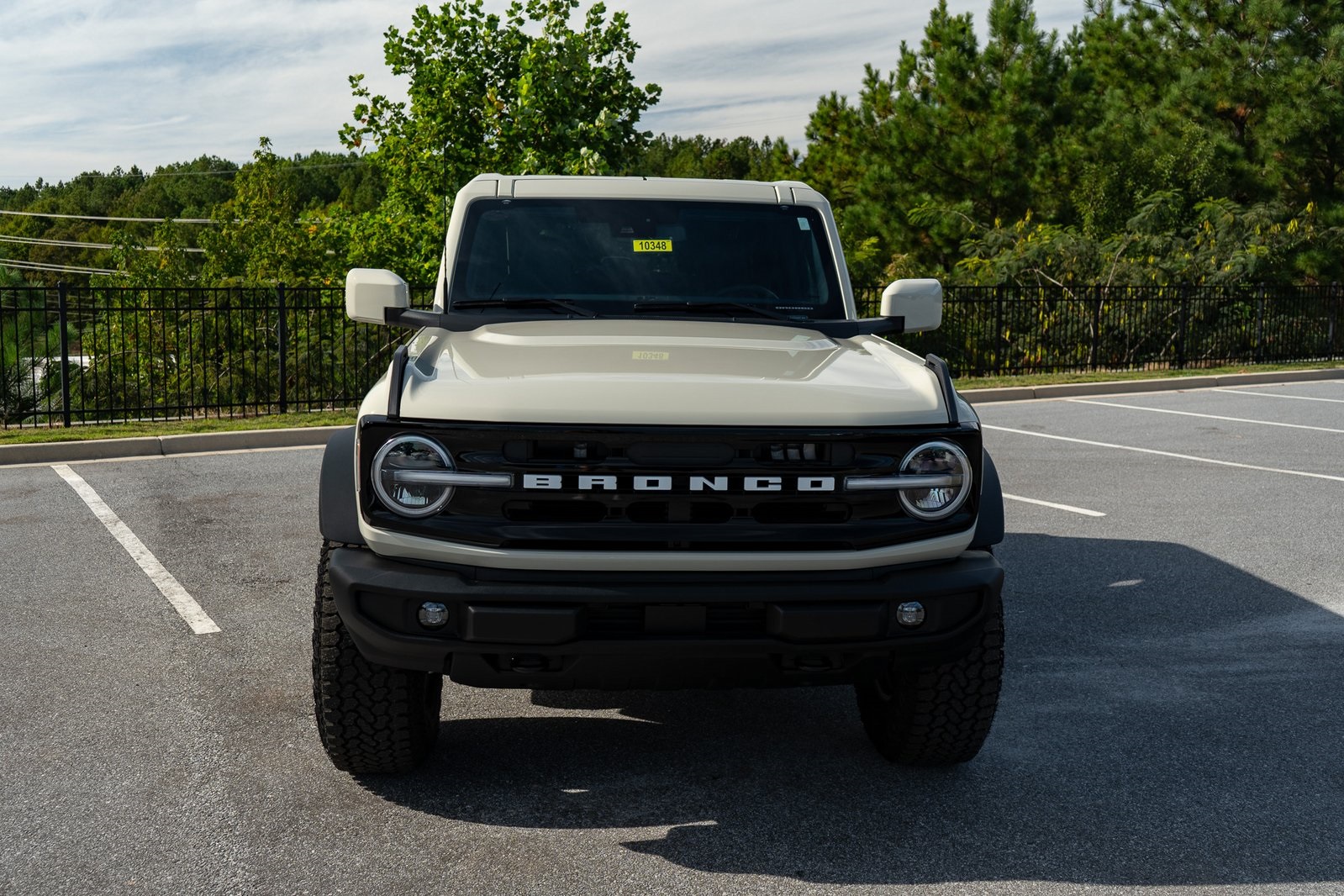 2025 Ford Bronco Outer Banks photo 2