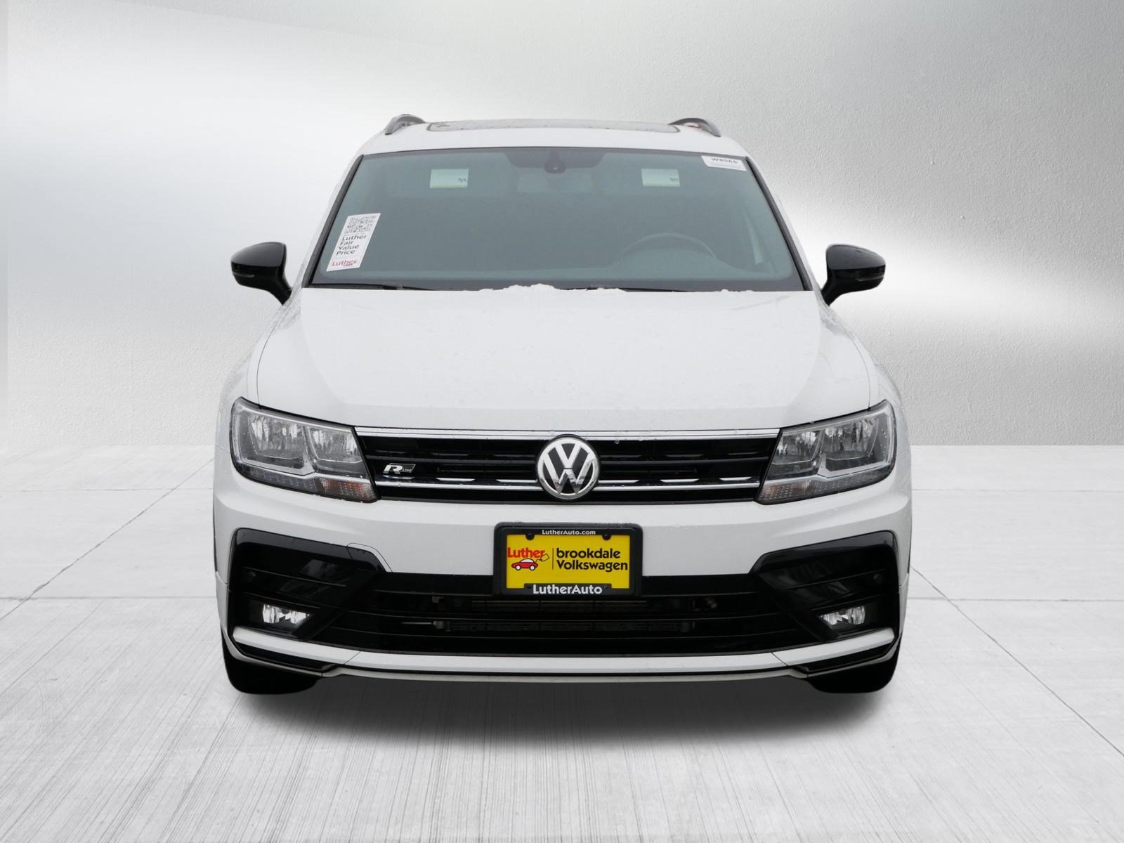 Used 2020 Volkswagen Tiguan SE R-LINE BLACK with VIN 3VV2B7AX5LM132679 for sale in Brooklyn Center, Minnesota