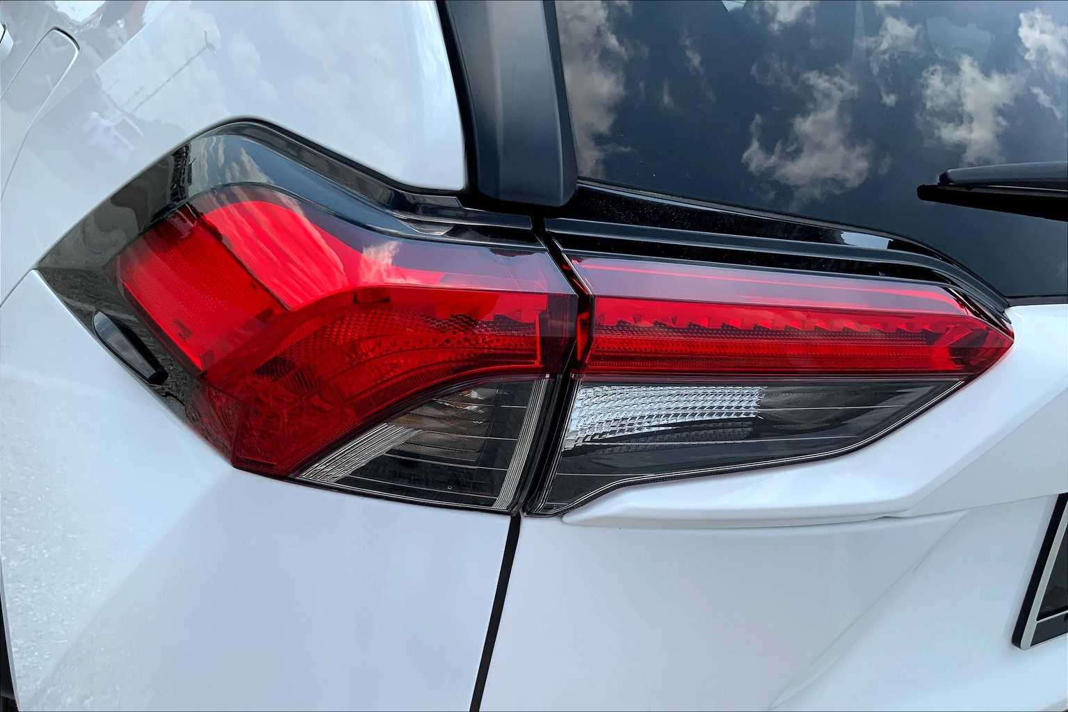 2024 Toyota RAV4 LE photo 24