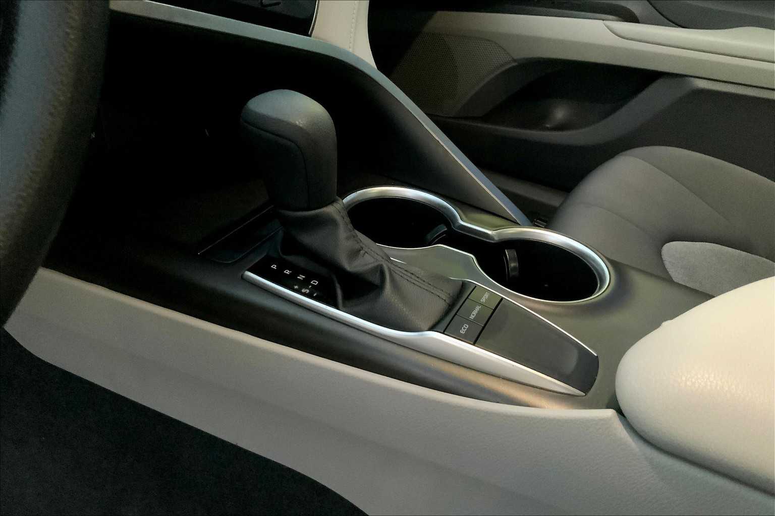 2023 Toyota Camry LE photo 15