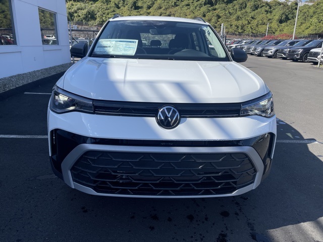 2025 Volkswagen Taos S photo 3