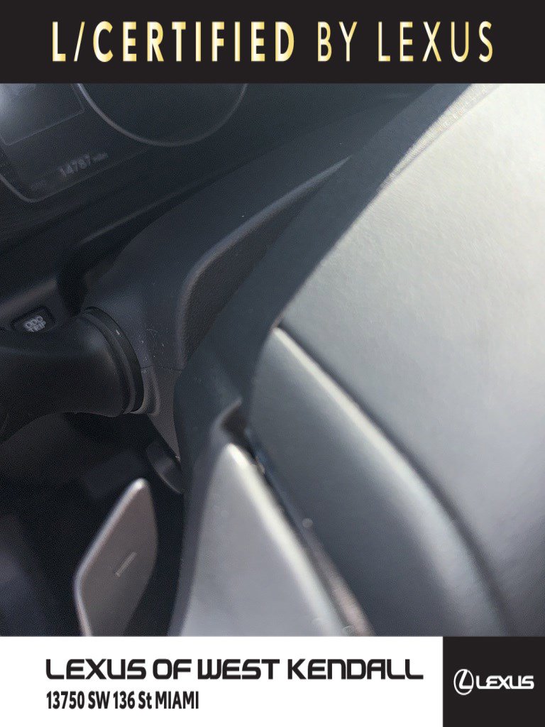 2024 Lexus ES Base's photo