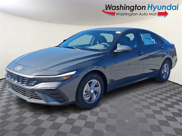 2025 Hyundai Elantra SE photo 3
