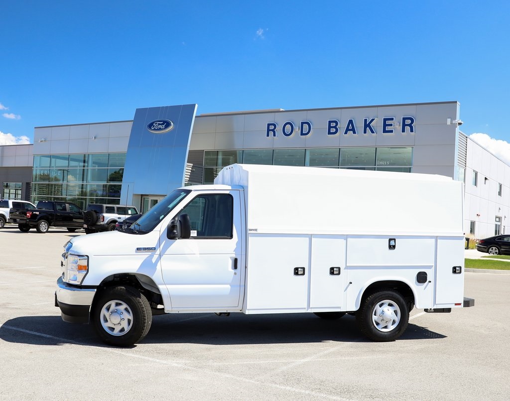 2026 Ford E-350 Base photo 2
