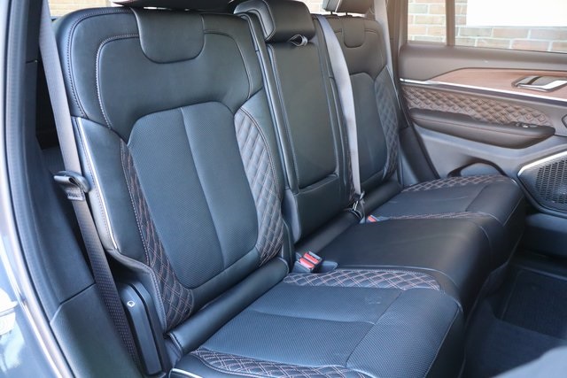 2025 Jeep Grand Cherokee Summit photo 42
