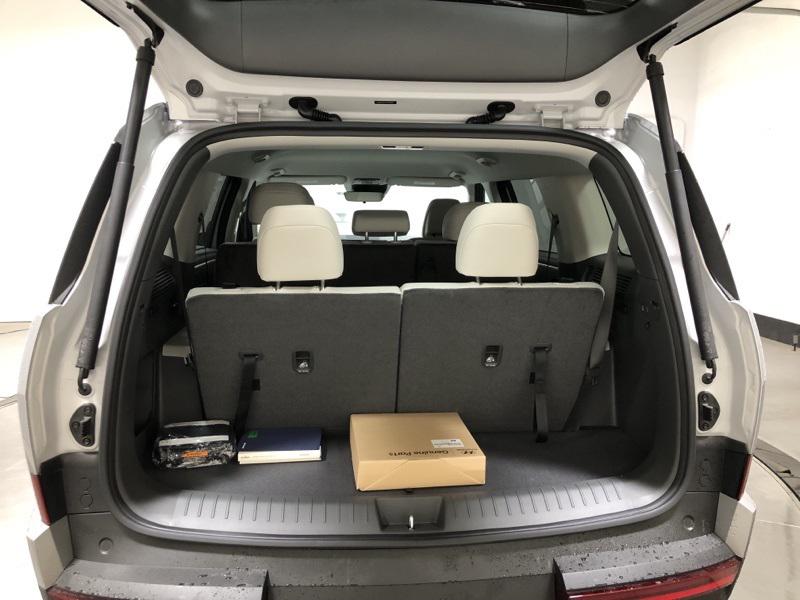 2026 Hyundai Santa Fe SEL photo 4