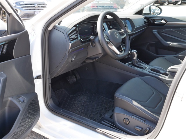 2023 Volkswagen Jetta 1.5T SEL photo 12