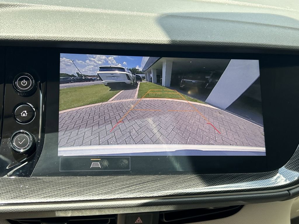 2022 Buick Envision Essence photo 23