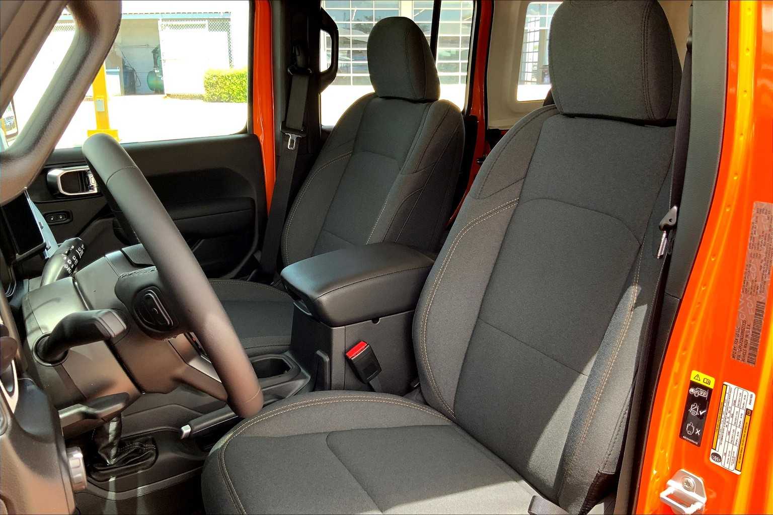 2025 Jeep Wrangler Sport S photo 9