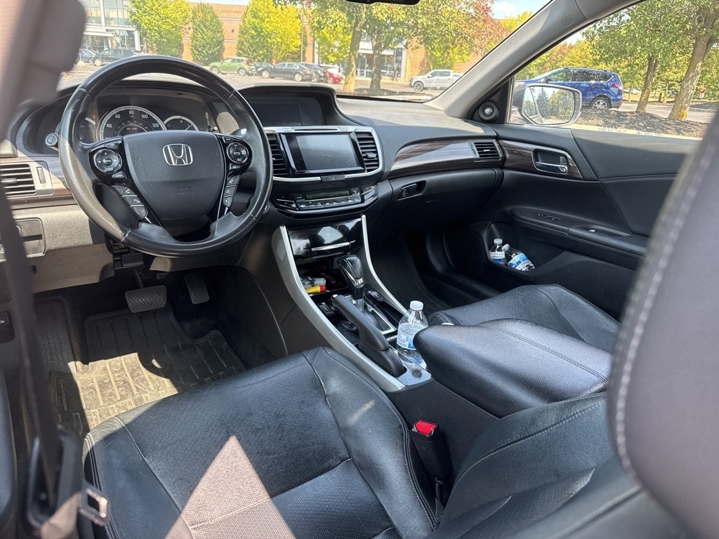 2016 Honda Accord EX-L photo 13